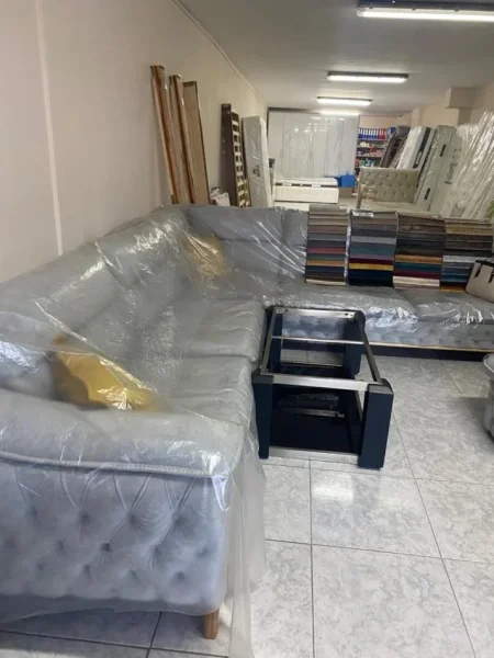 Tirane, shitet ambjent biznesi Kati 0, 98 m² 120.000 € (Laprake)