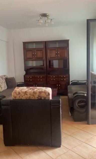 Tirane, jepet me qera apartament 2+1 Kati 3, 90 m² 350 € (Kthesa e Kamzes)