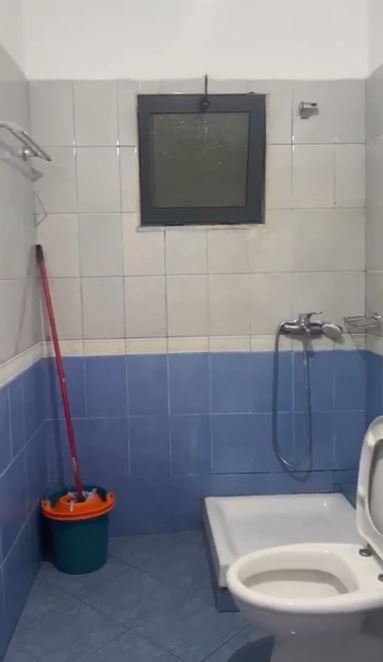 Tirane, jepet me qera apartament 2+1 Kati 3, 90 m² 350 € (Kthesa e Kamzes)