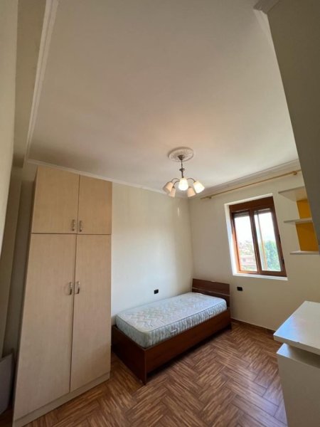 Tirane, jepet me qera apartament 1+1 Kati 1, 75 m² 350 € (Fresk)
