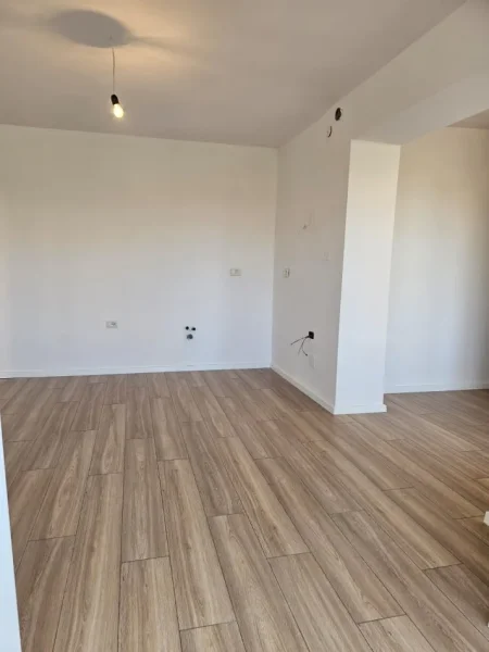 Tirane, shitet apartament 1+1 Kati 3, 53 m² 110.000 € (Xhamia e Tabakeve)