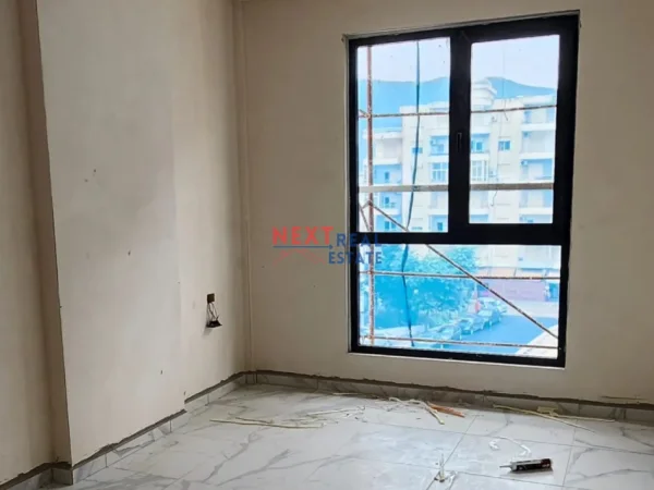 REZERVO PRONEN VETEM ME 500€! Vlore, shitet apartament 2+1+Ballkon , 103 m² 115.000 € (ORIKUM)