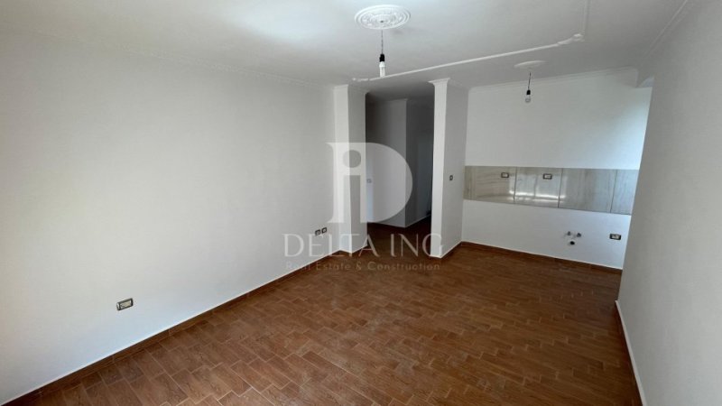 Vlore, shitet apartament 2+1+Aneks+Ballkon Kati 2, 116 m² 200.000 € (Lungo Mare Vlore)