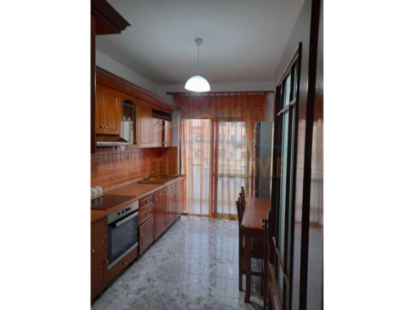 Tirane, shes 2+1 Kati 6, 139 m² 193.000 € (Pallati me Shigjeta)