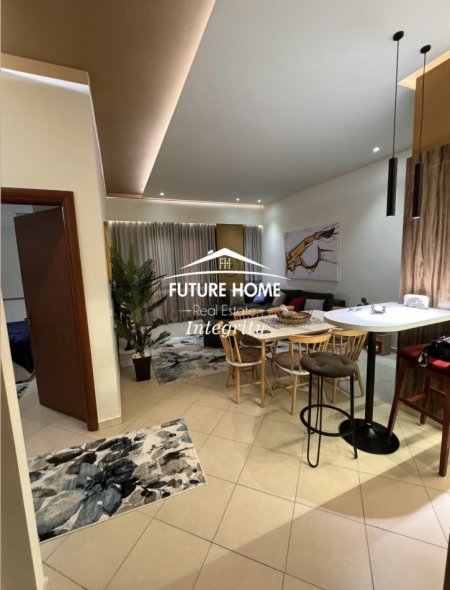 Tirane, jepet me qera apartament 1+1 Kati 1, 70 m² 600 € (Rruga Bill Klinton)