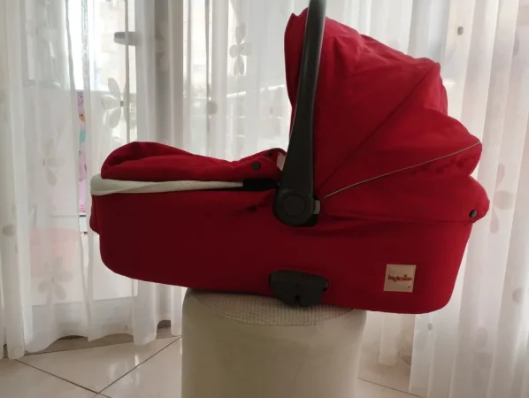 Tirane, shes Karrocë për fëmijë 200 €