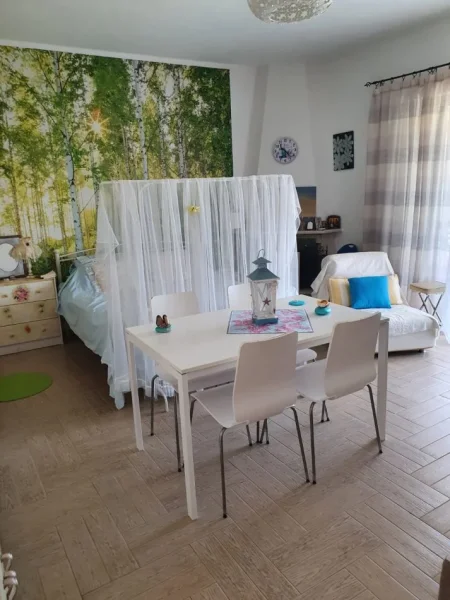 Vlore, shitet Vile ne plazh 5+1 Kati 2, 1.920 m² 700.000 € (Borsh, Himare)