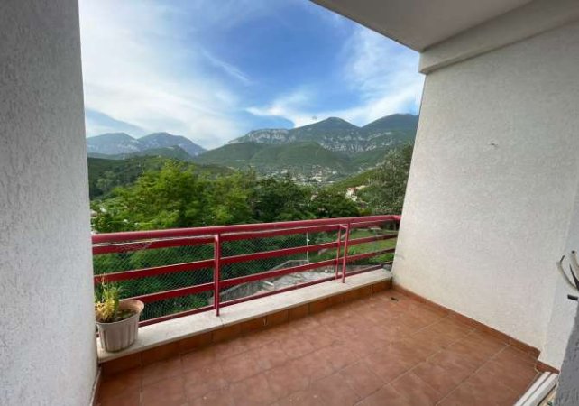 Tirane, shitet apartament 1+1 Kati 3, 60 m² 68.000 € (Fresku)