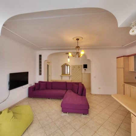 Tirane, jepet me qera apartament 2+1 Kati 8, 87 m² 650 € (Rruga Kavajes)