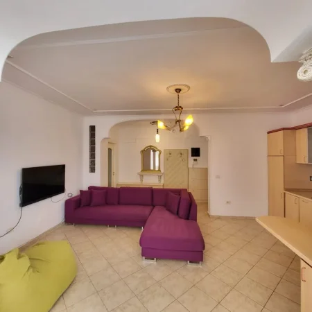 Tirane, jepet me qera apartament 2+1 Kati 8, 87 m² 650 € (Rruga Kavajes)