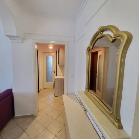 Tirane, jepet me qera apartament 2+1 Kati 8, 87 m² 650 € (Rruga Kavajes)