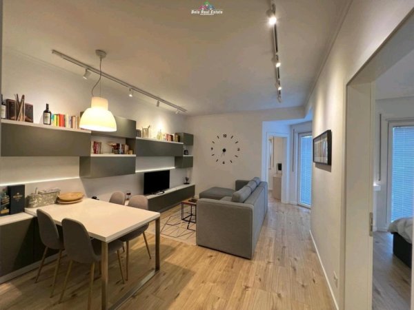 Tirane, jepet me qera 2+1 Kati 2, 77 m² 590 € (kodra e diellit)