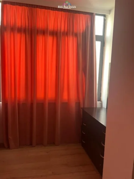 Tirane, jepet me qera apartament 2+1 Kati 6, 90 m² 400 € (astir)