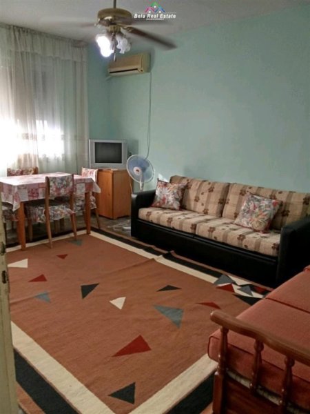 Tirane, jepet me qera apartament 2+1 Kati 4, 80 m² 450 € (oxhaku)