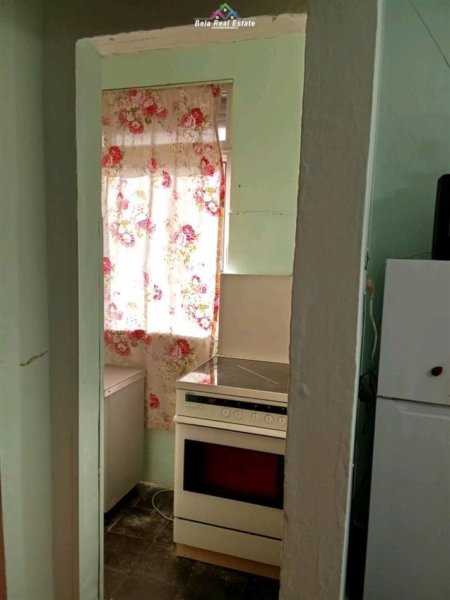Tirane, jepet me qera apartament 2+1 Kati 4, 80 m² 450 € (oxhaku)