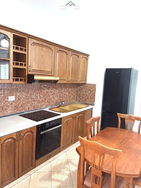 Tirane, jepet me qera apartament 2+1 Kati 4, 80 m² 500 € (vasil shanto)