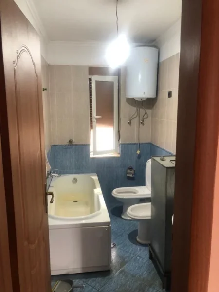 Tirane, jepet me qera apartament 2+1 Kati 6, 400 € ("SIRI KODRA")