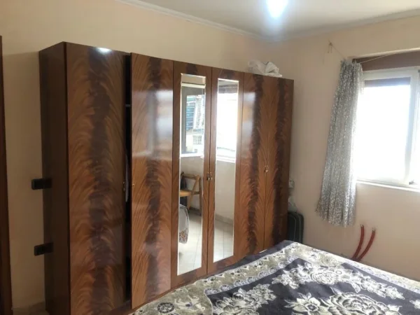 Tirane, jepet me qera apartament 2+1 Kati 6, 400 € ("SIRI KODRA")