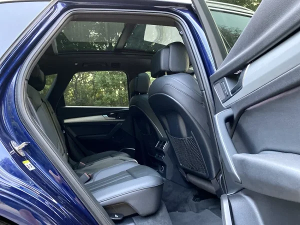 Tirane, shes makine Audi Q5 S line 2018 Benzin, blu e errët automatik Klima 140.000 km