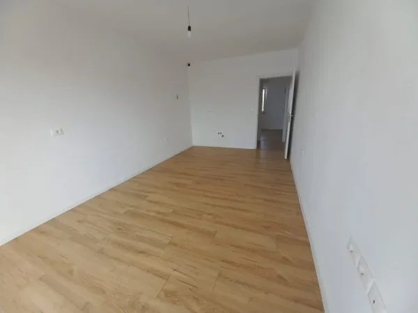 Tirane, shitet apartament 1+1 Kati 5, 53 m² 79.000 € (Pediatria)
