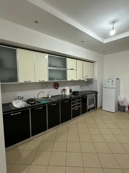 Tirane, shitet apartament 1+1 Kati 2, 80 m² 95.000 € (Rruga Mikel Maruli Bar Oslo)