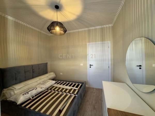 Tirane, shitet apartament 1+1+Ballkon Kati 5, 70 m² (sheshi willson)