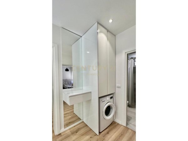 Tirane, jepet me qera apartament 2+1 Kati 1, 181 m² 700 € (Rruga Him Kolli)