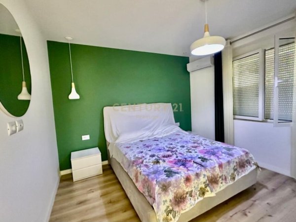 Tirane, jepet me qera apartament 2+1 Kati 1, 181 m² 700 € (Rruga Him Kolli)