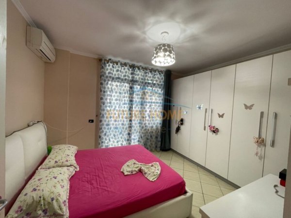 Tirane, jepet me qera apartament 2+1+Ballkon Kati 2, 113 m² 600 € (21 Dhjetori)
