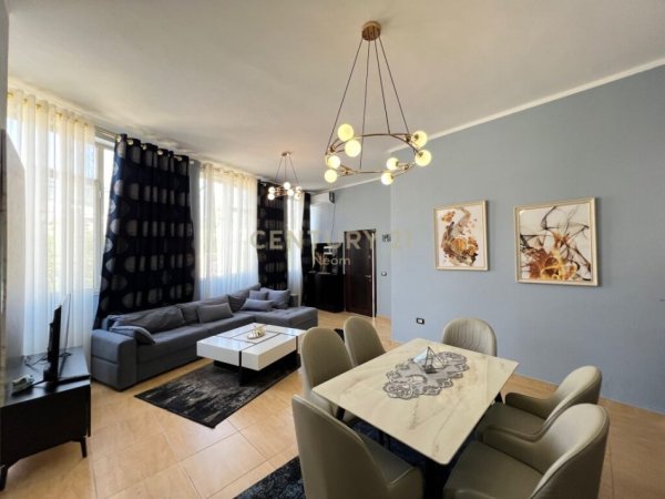 Tirane, jepet me qera apartament 1+1 Kati 1, 63 m² 400 € (fresku)