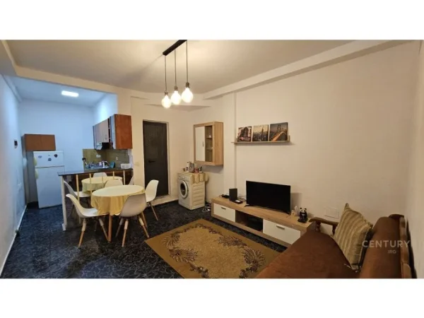 Tirane, shitet ambjent biznesi Kati 0, 40 m² 58.000 € (RRUGA E KAVAJES)