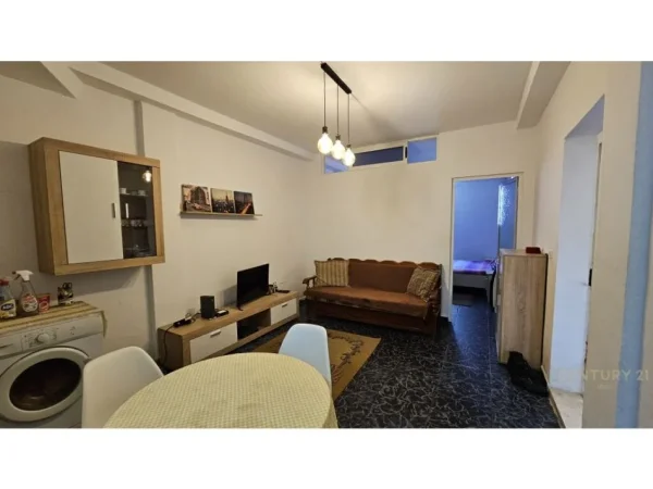 Tirane, shitet ambjent biznesi Kati 0, 40 m² 58.000 € (RRUGA E KAVAJES)