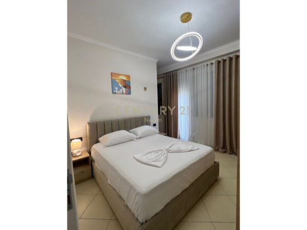 Tirane, jepet me qera apartament 1+1 Kati 4, 100 m² 700 € (RRUGA E KOSOVAREVE)