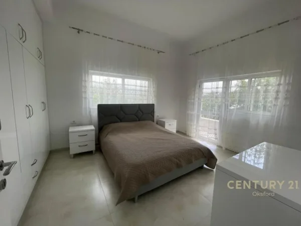 Tirane, jepet me qera apartament 3+1+Aneks+Ballkon Kati 1, 120 m² 750 € (Sauk i vjeter , Pamja)