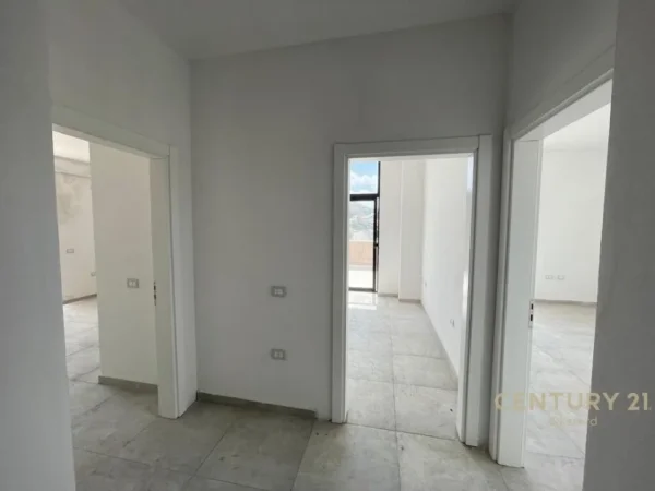 Tirane, shitet apartament 2+1+Aneks+Ballkon Kati 5, 119 m² 140.400 € (Rruga Alajdin Frasheri)