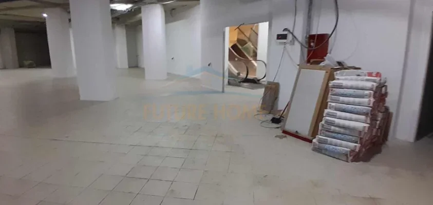 Tirane, jepet me qera ambjent biznesi Kati -1, 618 m² 12.000 € (Rruga e Barrikadave, Tirane, AREA42260)