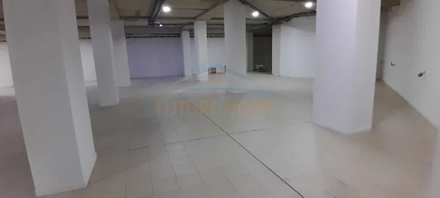 Tirane, jepet me qera ambjent biznesi Kati -1, 618 m² 12.000 € (Rruga e Barrikadave, Tirane, AREA42260)