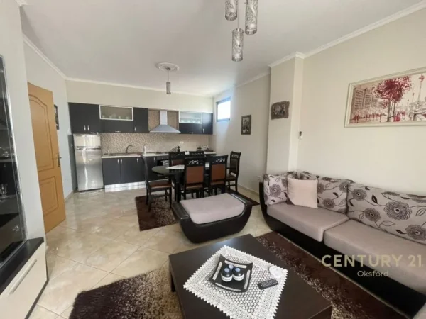 Tirane, jepet me qera apartament 2+1+Ballkon Kati 7, 78 m² 450 € (Joklin Persi)