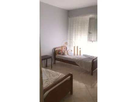 Tirane, jepet me qera 2+1+Ballkon Kati 3, 650 € (Rruga e Kavajes)