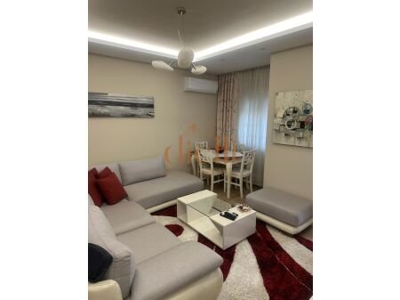 Tirane, jepet me qera apartament 1+1+Ballkon , 500 € 