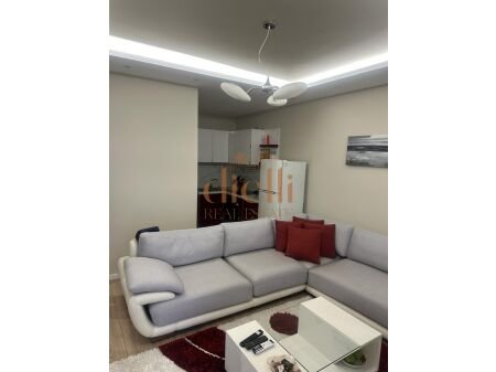 Tirane, jepet me qera apartament 1+1+Ballkon , 500 € 