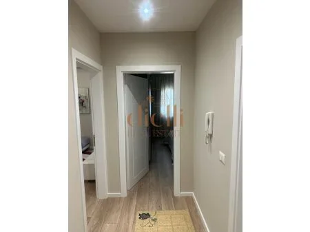 Tirane, jepet me qera apartament 1+1+Ballkon , 500 € 