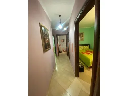 Tirane, shitet apartament 3+1+Ballkon Kati 3, 120 m² 170.000 € (Rruga Aleksandri I Madh)