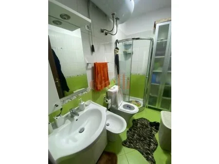 Tirane, shitet apartament 3+1+Ballkon Kati 3, 120 m² 170.000 € (Rruga Aleksandri I Madh)