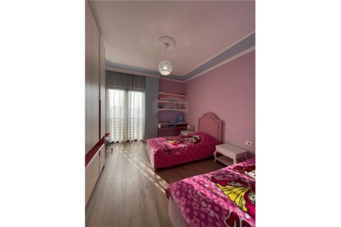 Tirane, shitet apartament 3+1 Kati 7, 145 m² 250.000 € (Green City - Fusha e Aviacionit)