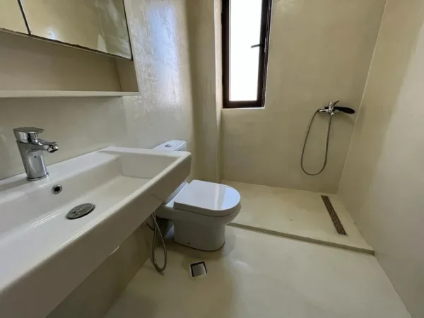 Tirane, shitet apartament 1+1 Kati 5, 50 m² 85.000 € (Brryl)