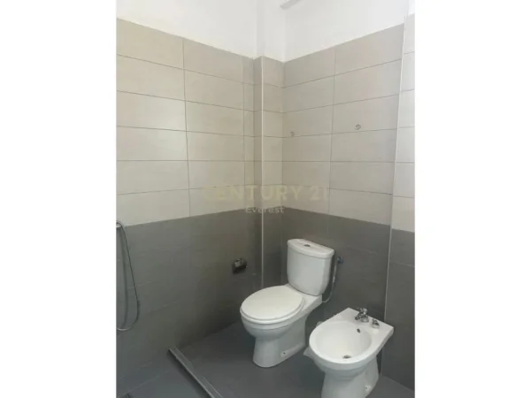 Tirane, shitet apartament 2+1 Kati 4, 110 m² 127.000 € (Dritan hoxha)