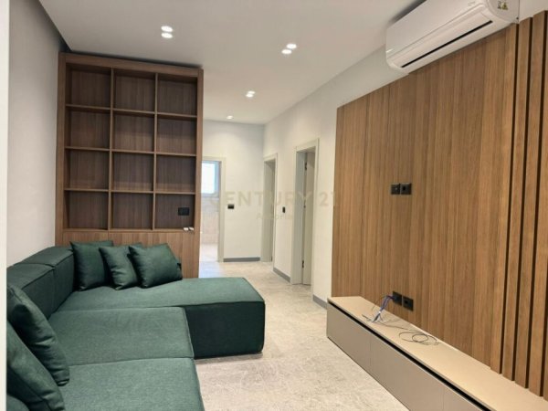 Tirane, jepet me qera apartament 2+1 Kati 1, 117 m² 800 € (Mihal Grameno)