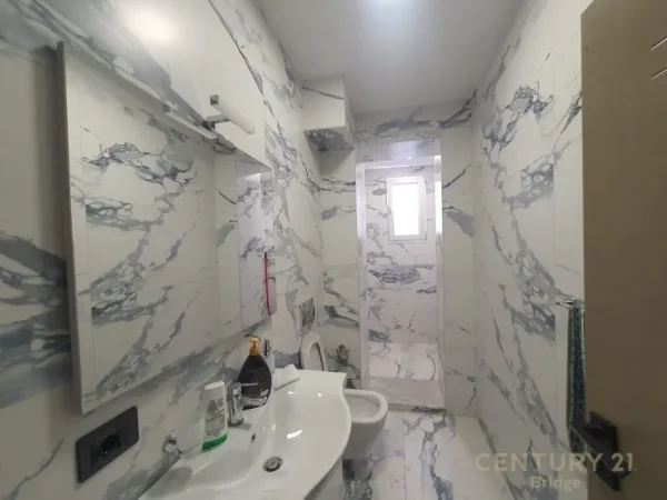 Tirane, shitet apartament Kati 2, 99 m² 135.000 € (21 dhjetori)