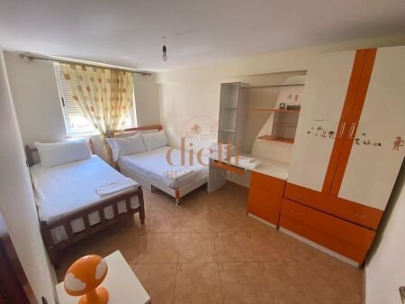 Tirane, jepet me qera apartament 3+1+Ballkon Kati 7, 120 m² 600 € (Pazari i Ri)